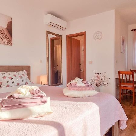 Santo Appartement Novigrad Istria Buitenkant foto